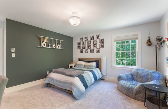 4_Greenview_Dr_110