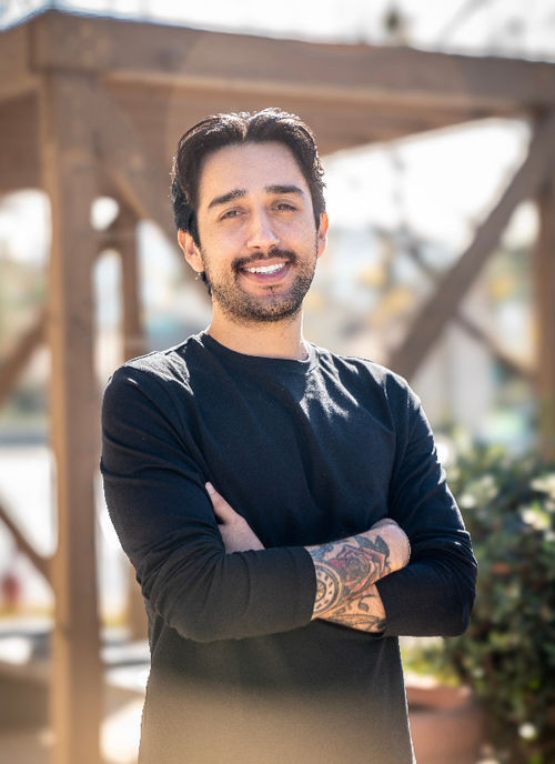 Izzy Diaz Professional - profile photo 01