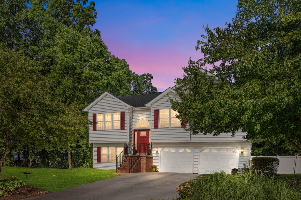 909 Seldon Dr, Strasburg, VA 22657 Preslee Real Estate