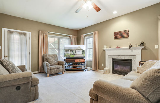 Living Room (2)