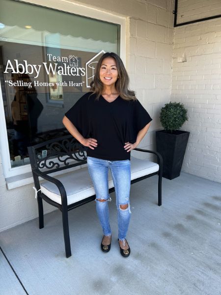 Agent Headshots &#8211; Black Studio Background (1)