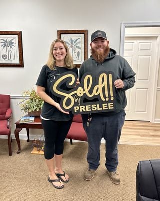 CB3B9DE0-3486-4C89-8C37-9F31D8046BD3_1_201_a