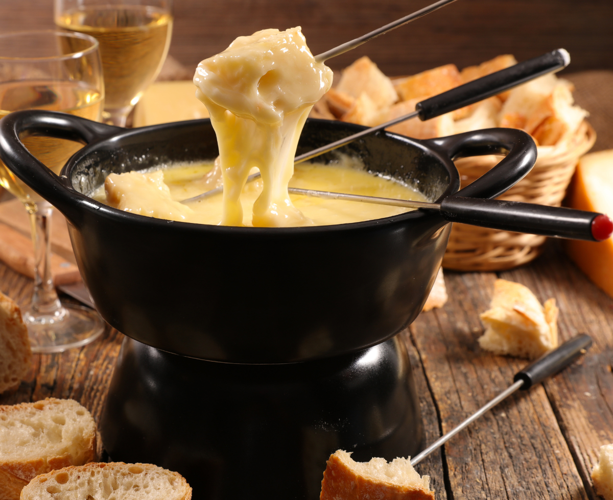 Cheese fondue and breads