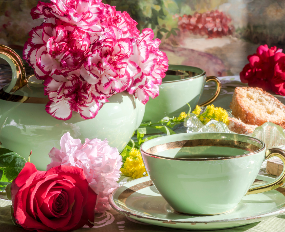 Garden Setting Tea at Miramont Castle