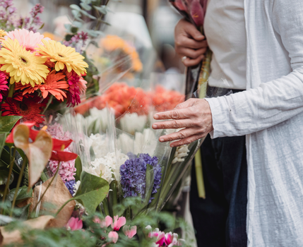 flower-market-bouquet-shopping