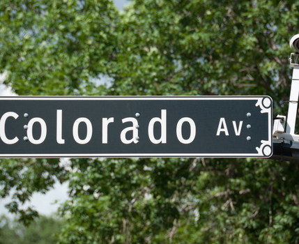 colorado avenue sign