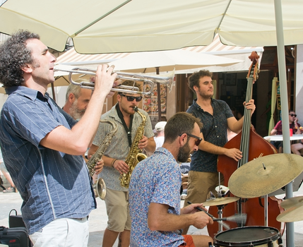 live music in territory days festival