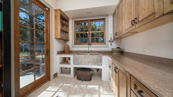 Stonehill- Mud Room Alt