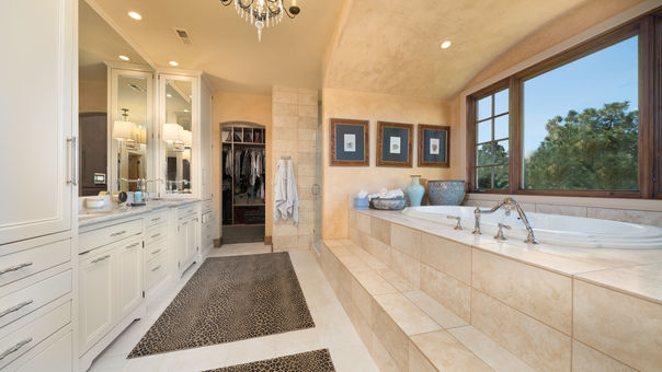 Stonehill- Primary Bathroom