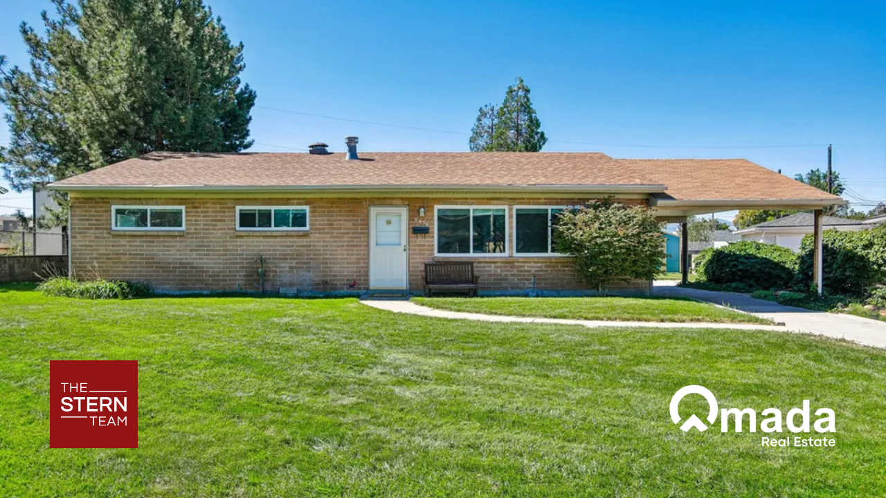 Sandy Home For Sale - 9956 S Aster Ln