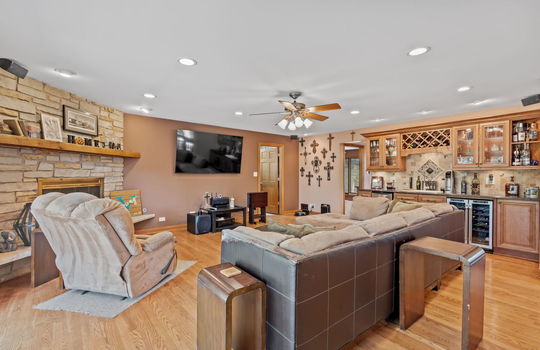 HD_1759764402811_24_web_or_mls_IMG_7081