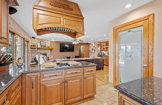 HD_1759764439705_33_web_or_mls_IMG_7108