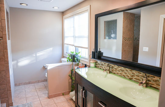 HD_1766512945934_DSC00725_Edit