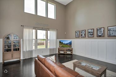 HD_1780697573213_05_Living_Room