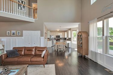 HD_1780697574018_09_Living_to_Kitchen