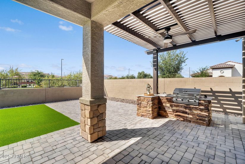 020_20251022014823446890000000-o