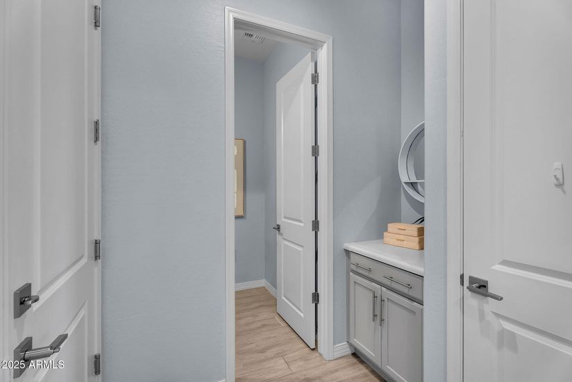 033_20251022014757452235000000-o