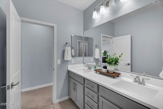 034_20251022014756176784000000-o