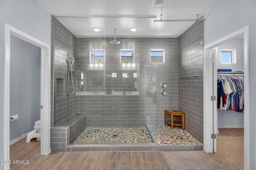 044_20251022014745041668000000-o