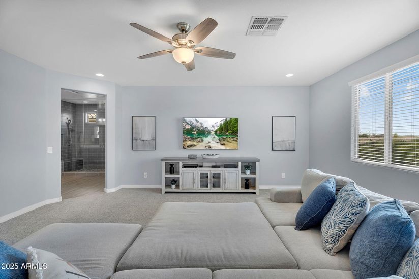 051_20251022014737570243000000-o