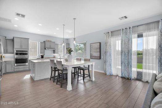 061_20251022014724857713000000-o