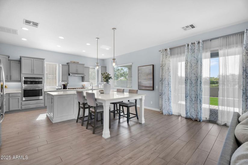 061_20251022014724857713000000-o