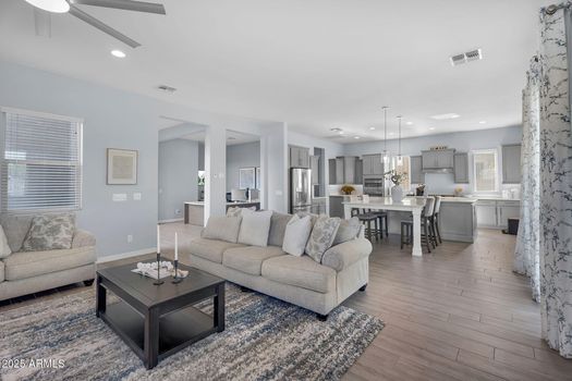 071_20251022014713325298000000-o