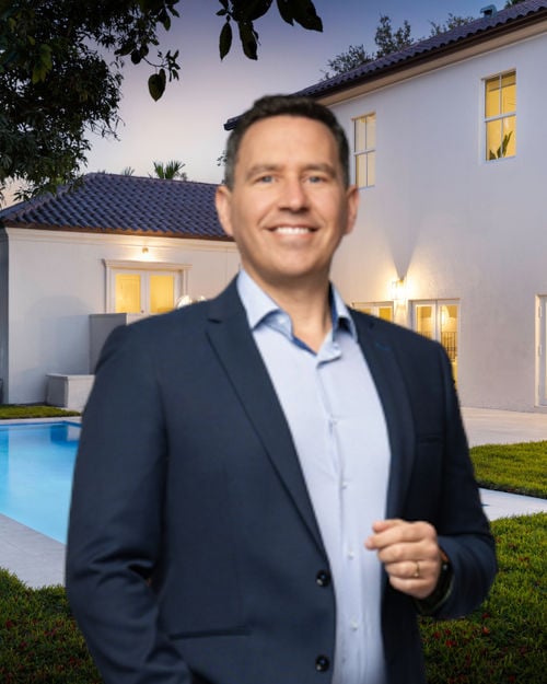 Florida,,Usa.,January:,Backyard,Of,A,Modern,House,With,Swimming