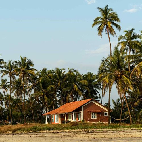 Discover Luxury Living with Quick Beach Access in Sarasota County