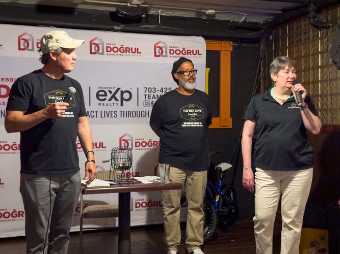 04-debbie-dogrul-associates-bingo-night-fundraiser-food-for-others