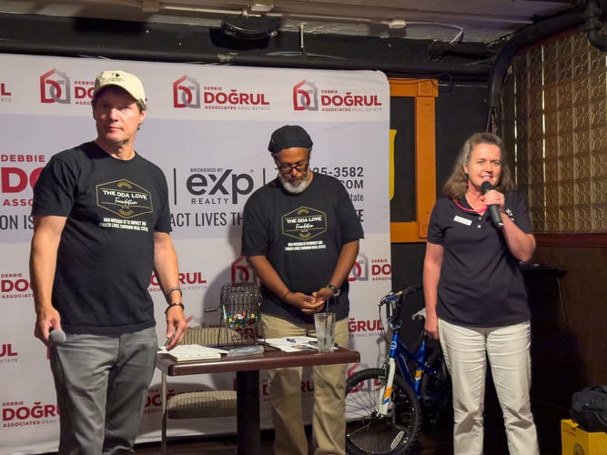 05-debbie-dogrul-associates-bingo-night-fundraiser-lamb-center