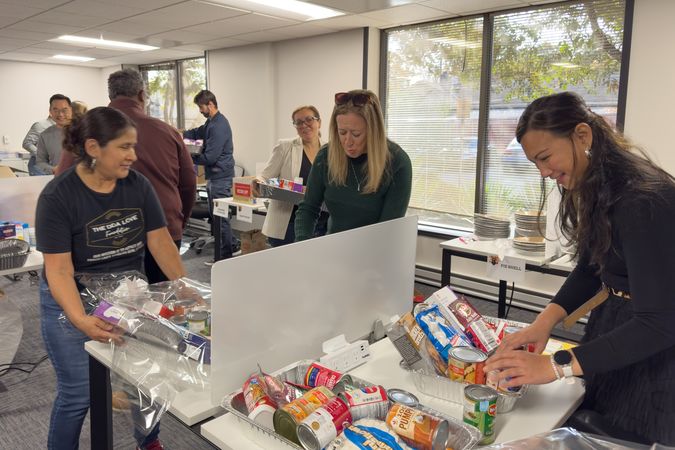 thanksgiving-giveaway-2025-10