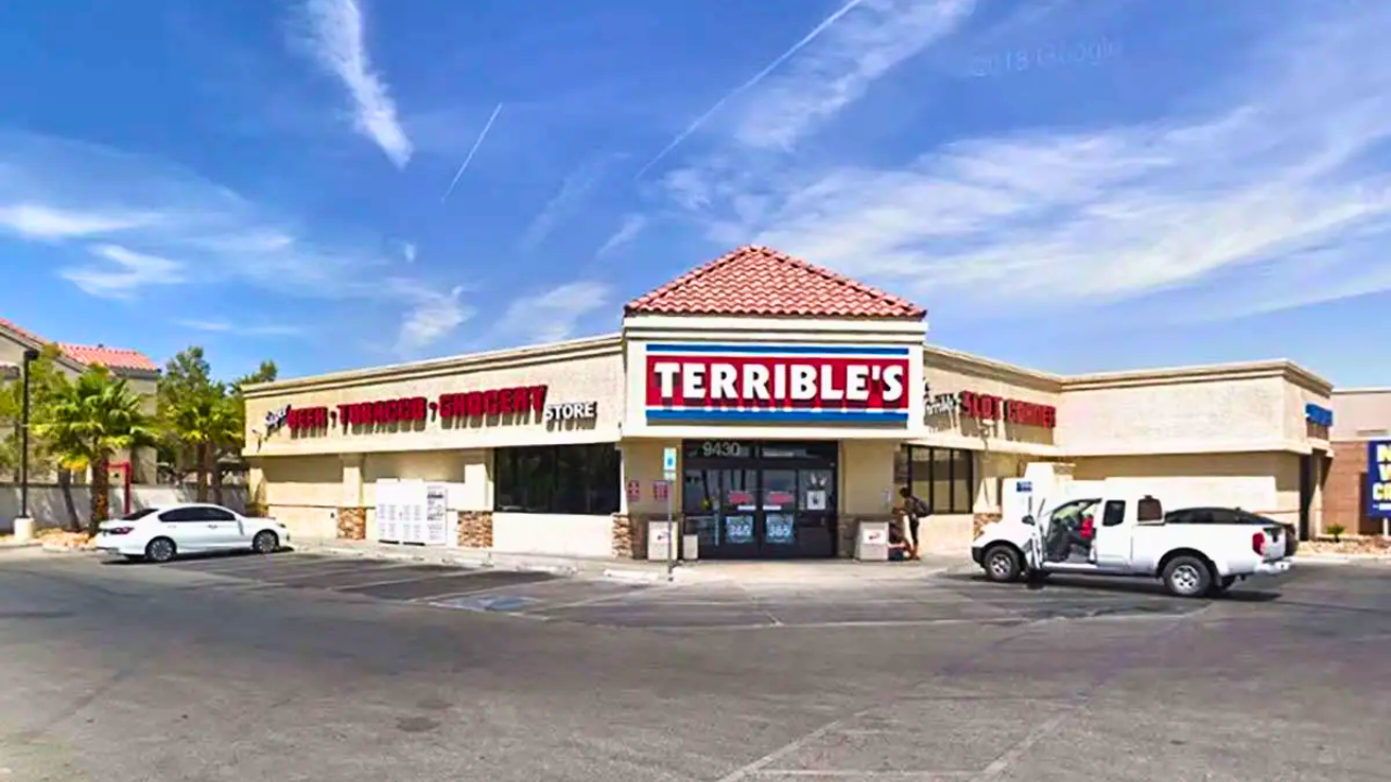 Red And White Modern Minimalist Top 5 Shocking Moments YouTube Thumbnail - 2025-11-05T104045.294