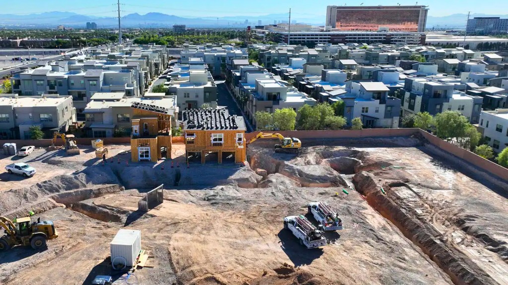 Red And White Modern Minimalist Top 5 Shocking Moments YouTube Thumbnail - 2025-11-10T181036.764