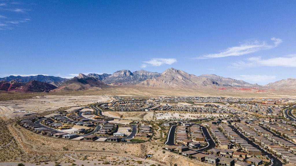 Red And White Modern Minimalist Top 5 Shocking Moments YouTube Thumbnail - 2025-11-11T144956.652