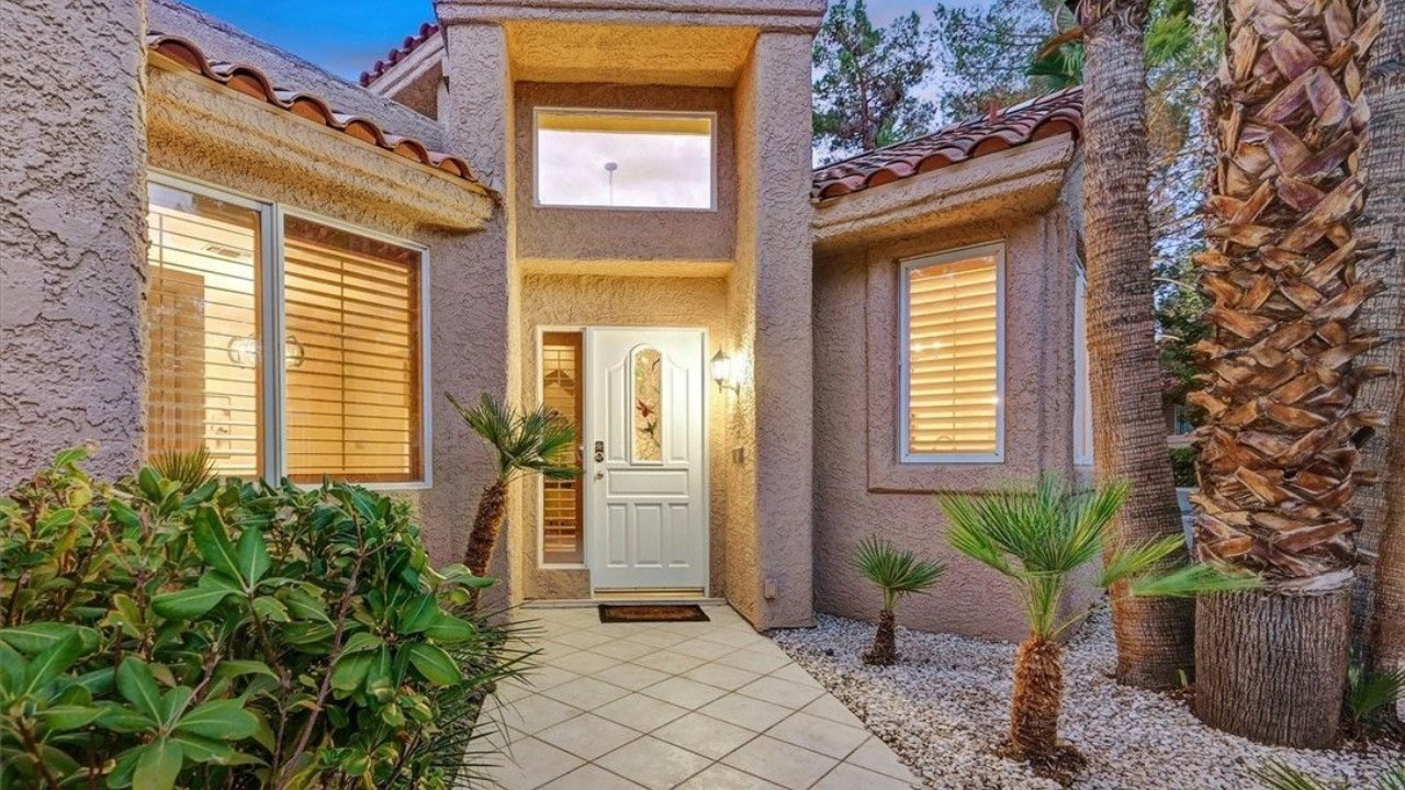 Red And White Modern Minimalist Top 5 Shocking Moments YouTube Thumbnail - 2025-11-14T095436.823