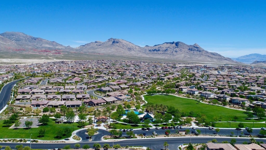 Red And White Modern Minimalist Top 5 Shocking Moments YouTube Thumbnail - 2025-12-05T155240.110