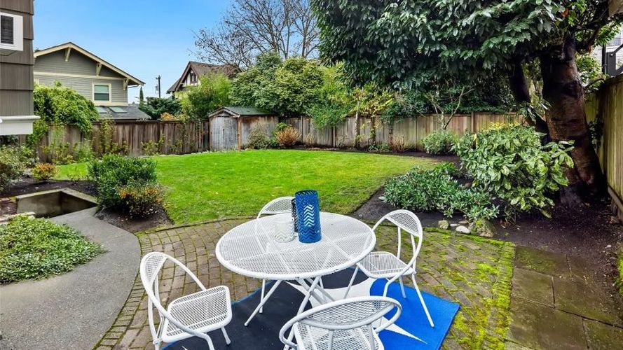 2226 12th Avenue E - Gallery Image 2