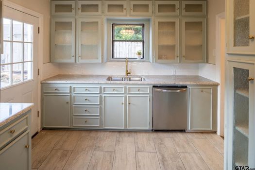 117 and 119 Rowland Kitchen