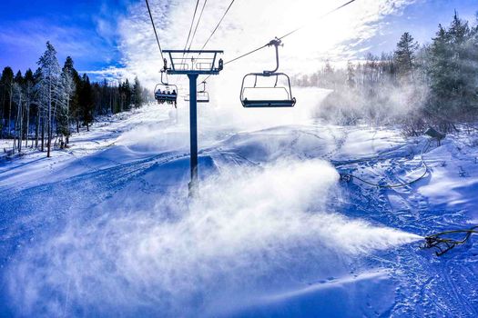 Lifestyle ski in section