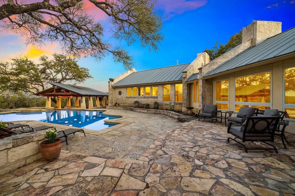 Luxury-Home-Pool-Backyard