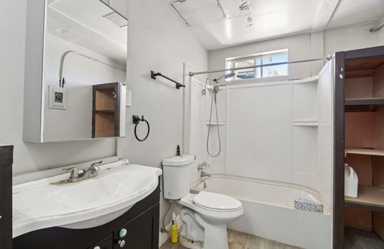 12-web-or-mls-E Avenue J12-S2507-012