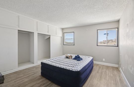 13-web-or-mls-E Avenue J12-S2507-013