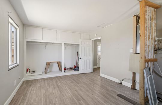 18-web-or-mls-E Avenue J12-S2507-018