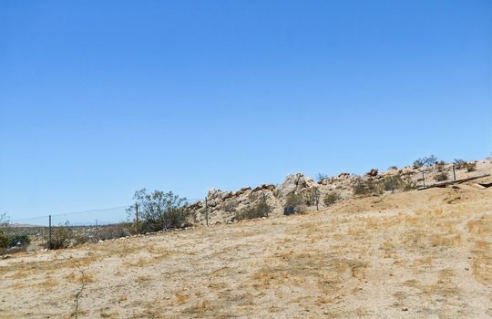 21-web-or-mls-E Avenue J12-S2507-021