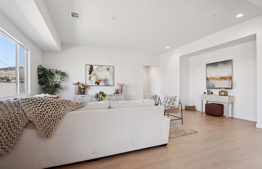 5-web-or-mls-Malva Rosa Dr-2006-006