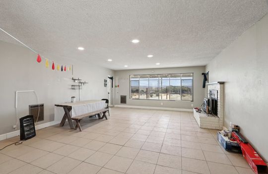 7-web-or-mls-E Avenue J12-S2507-007