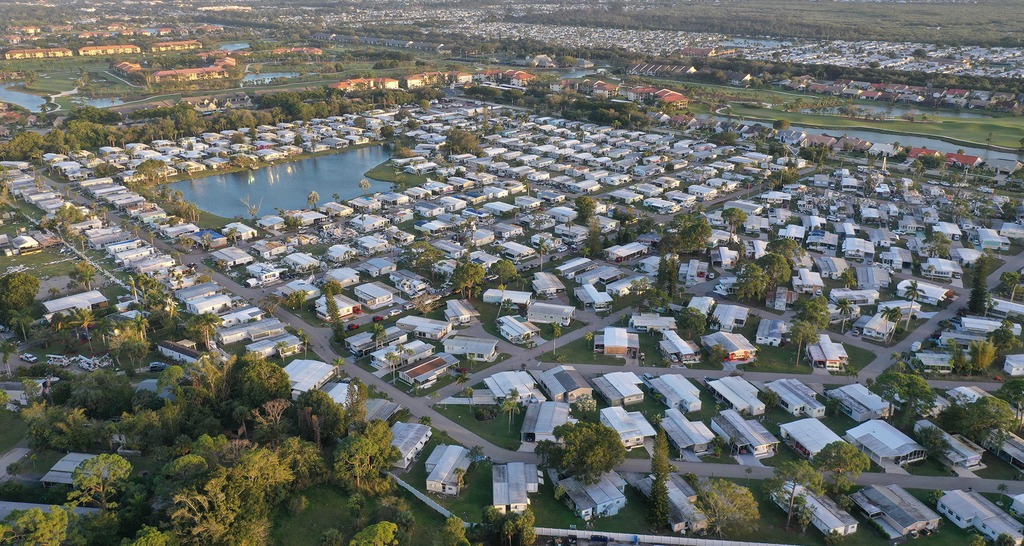 H2_ Why Florida Continues to Draw Affluent Buyers