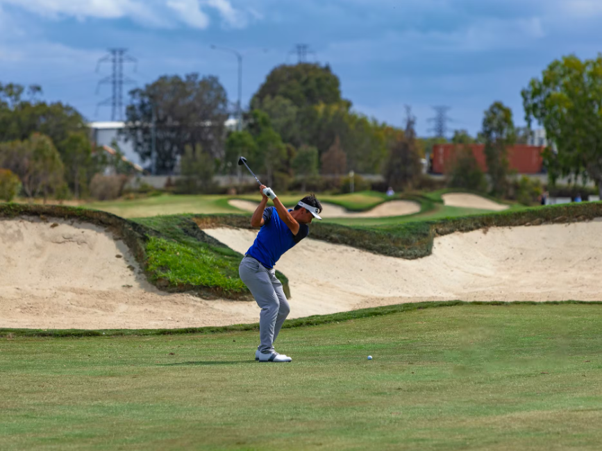 H1_ Public vs. Private Golf Clubs in Naples_ Choosing the Right Luxury Golf Experience