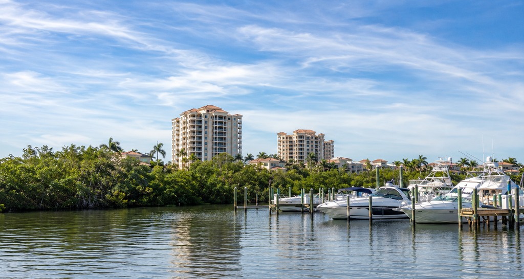 03-bonita-springs-coastal-luxury-1500x800
